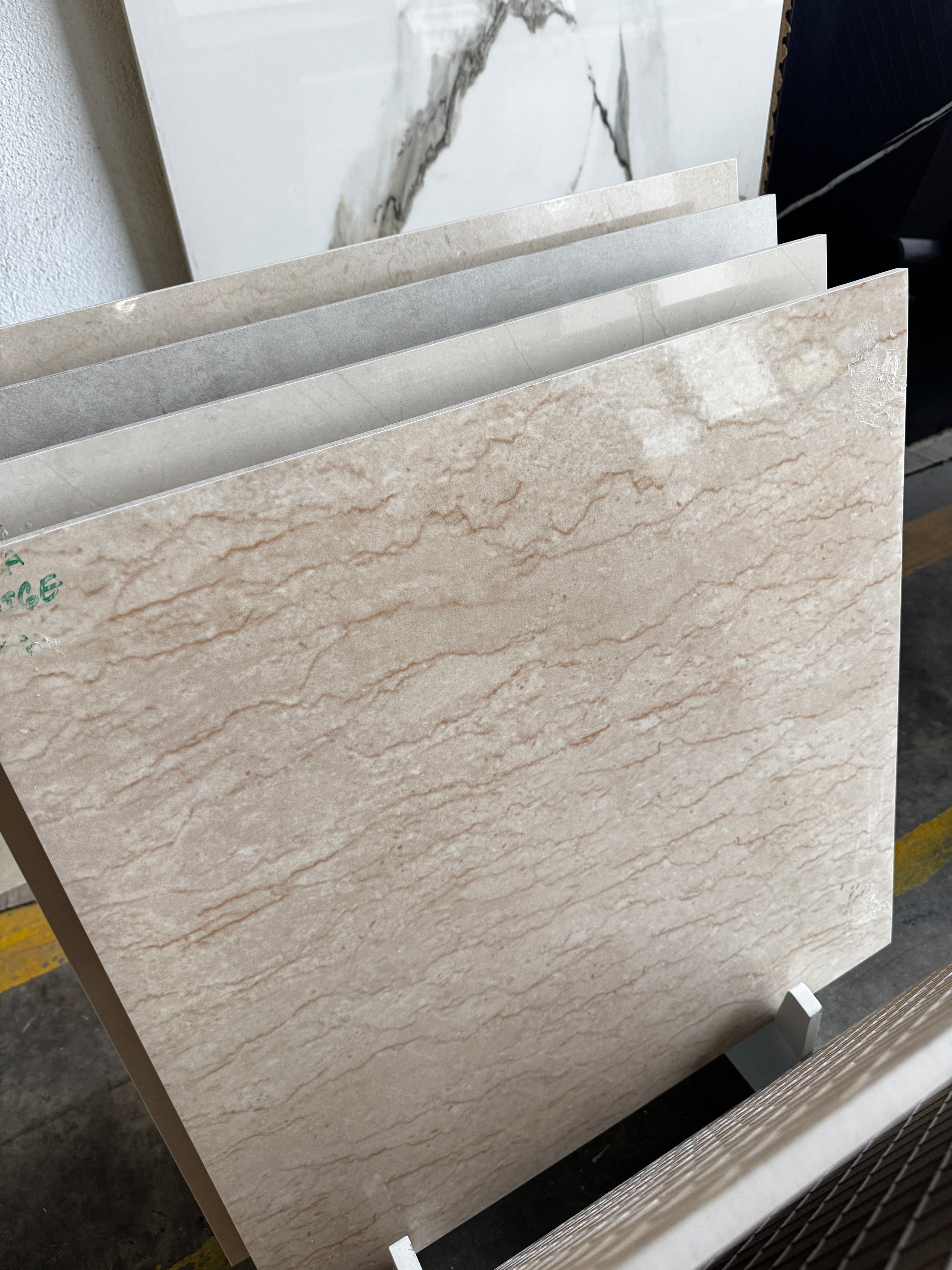 LOT ENTIER 60x60 plusieurs coloris